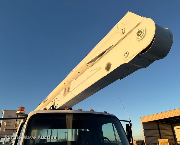 image for item ED4990 2019 Freightliner Business Class M2 bucket truck