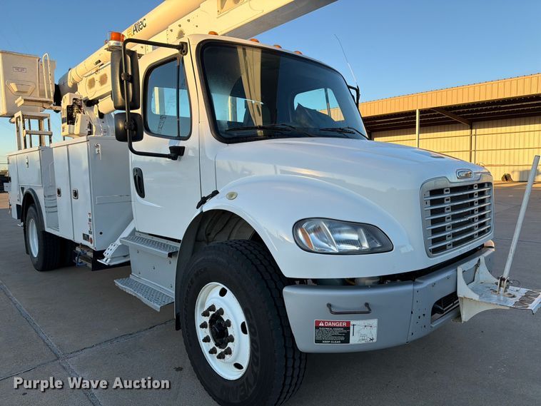 image for item ED4990 2019 Freightliner Business Class M2 bucket truck