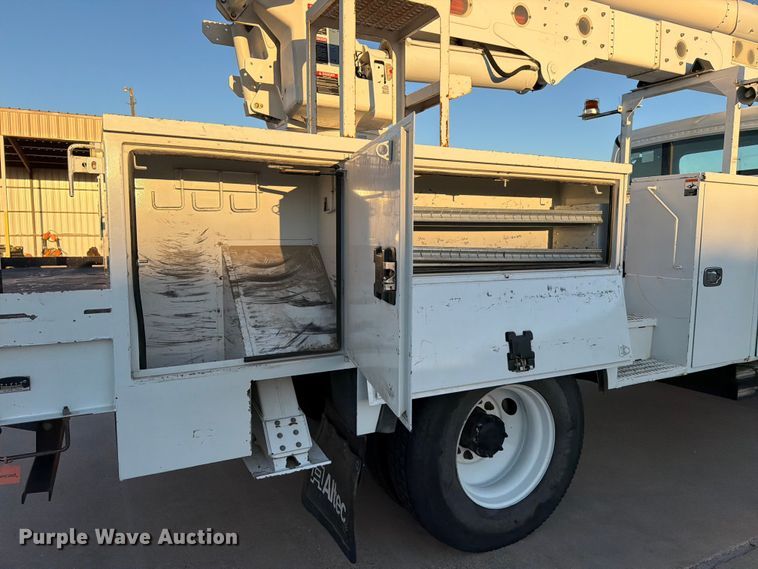 image for item ED4990 2019 Freightliner Business Class M2 bucket truck