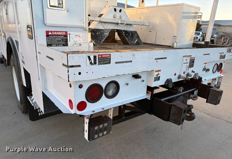 image for item ED4990 2019 Freightliner Business Class M2 bucket truck