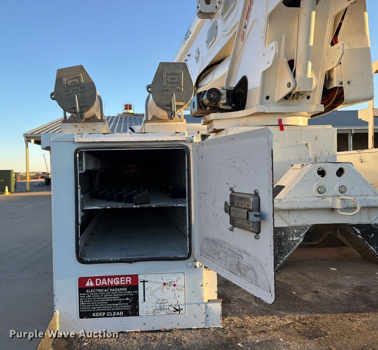 image for item ED4990 2019 Freightliner Business Class M2 bucket truck