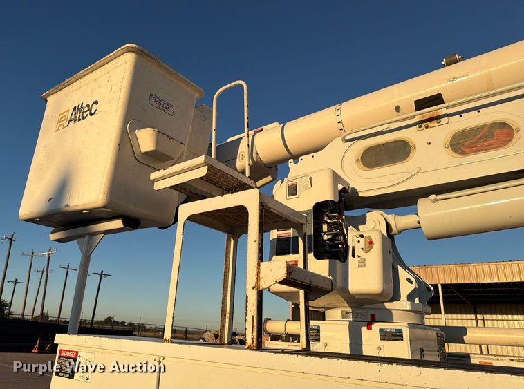 image for item ED4990 2019 Freightliner Business Class M2 bucket truck