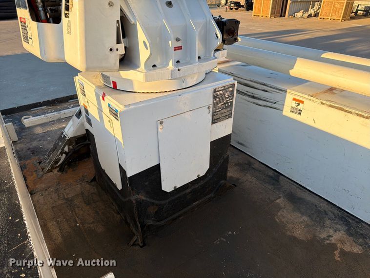 image for item ED4990 2019 Freightliner Business Class M2 bucket truck