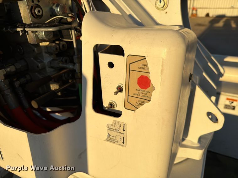 image for item ED4990 2019 Freightliner Business Class M2 bucket truck