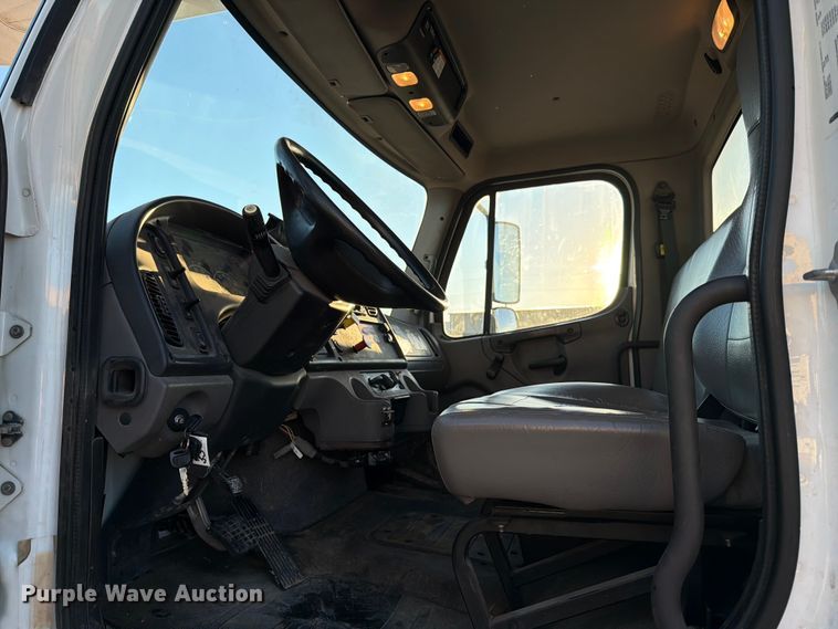 image for item ED4990 2019 Freightliner Business Class M2 bucket truck