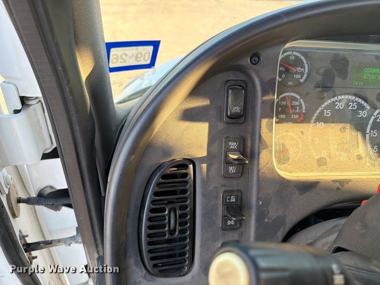 image for item ED4990 2019 Freightliner Business Class M2 bucket truck