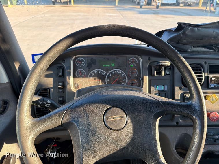 image for item ED4990 2019 Freightliner Business Class M2 bucket truck