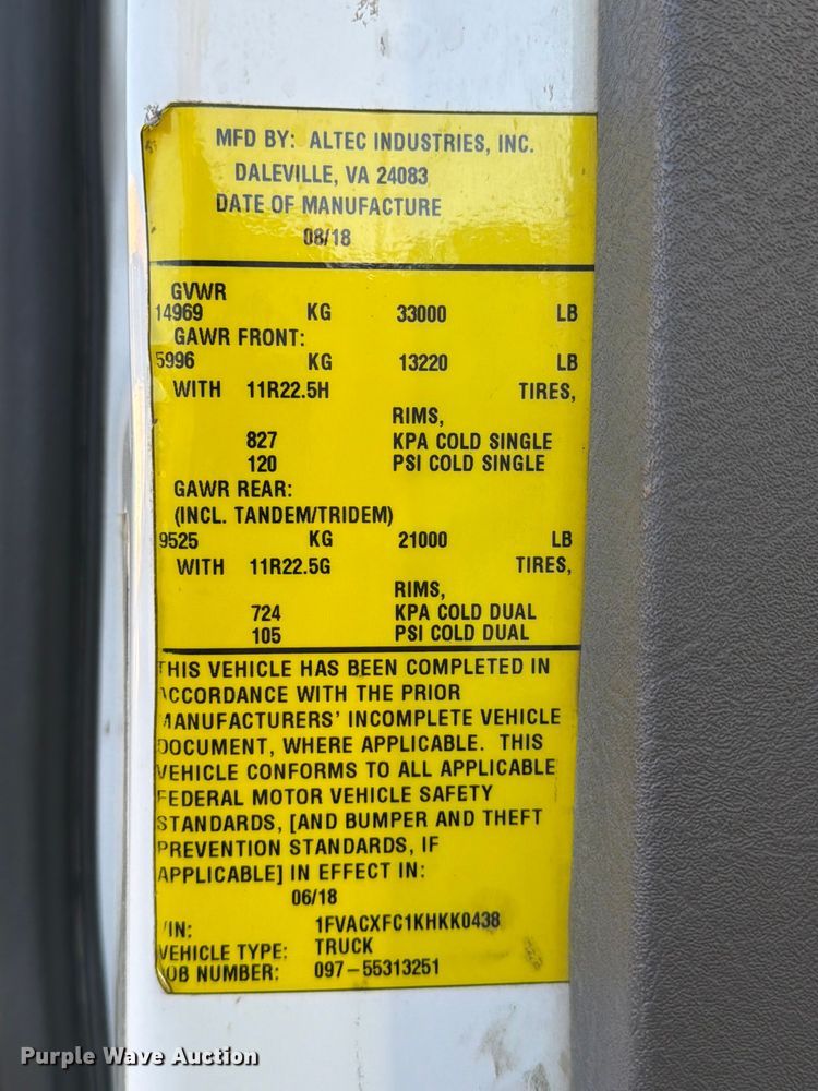 image for item ED4990 2019 Freightliner Business Class M2 bucket truck