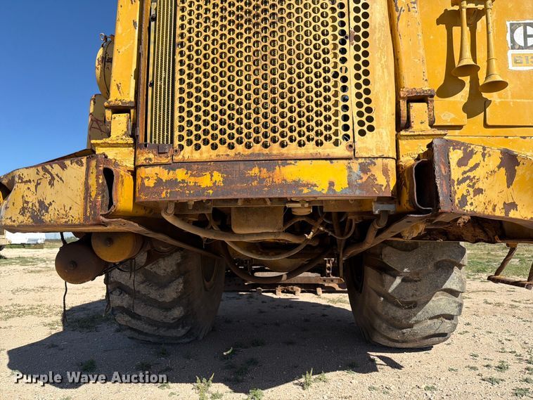 image for item ED4998 1972 Caterpillar 613 elevating scraper