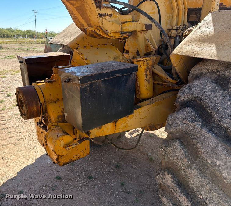 image for item ED4998 1972 Caterpillar 613 elevating scraper