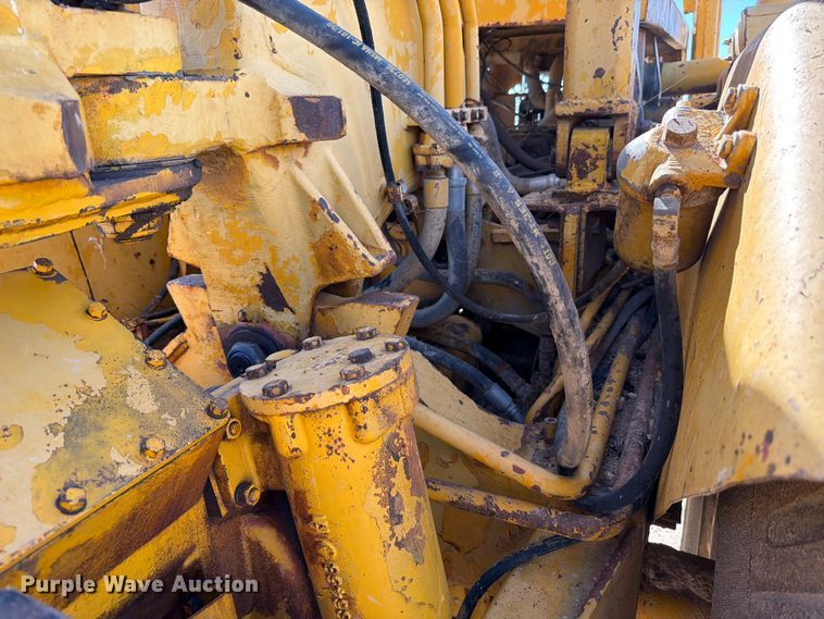 image for item ED4998 1972 Caterpillar 613 elevating scraper