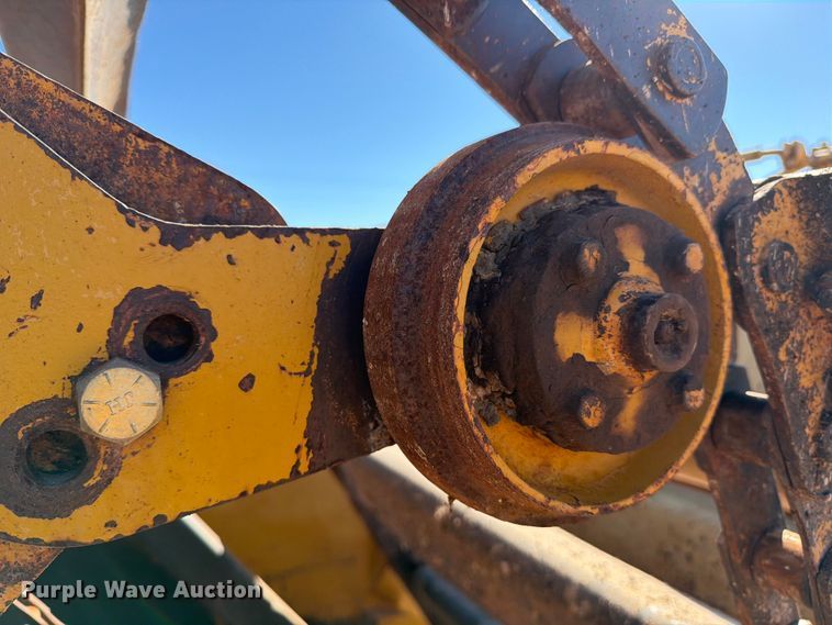 image for item ED4998 1972 Caterpillar 613 elevating scraper