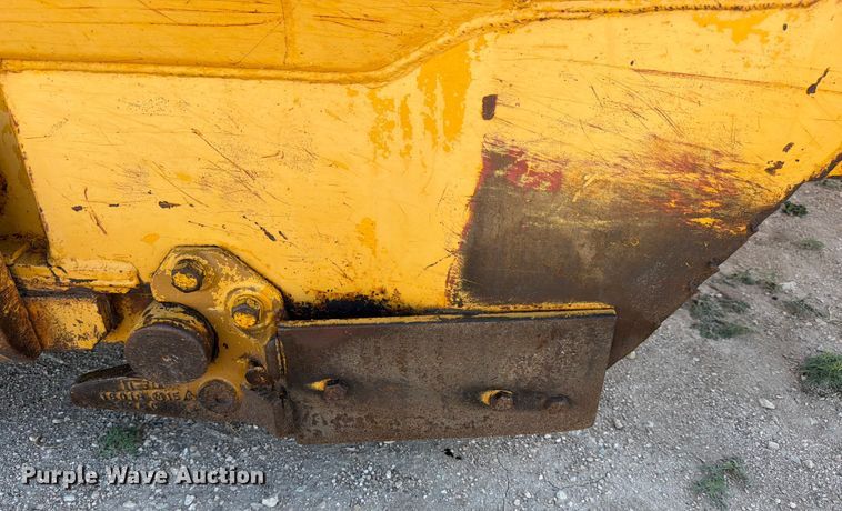 image for item ED4998 1972 Caterpillar 613 elevating scraper