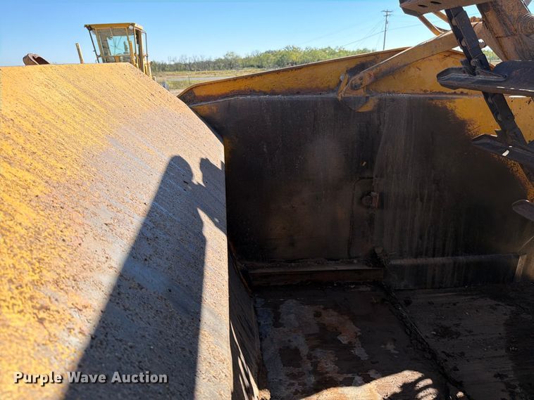 image for item ED4998 1972 Caterpillar 613 elevating scraper