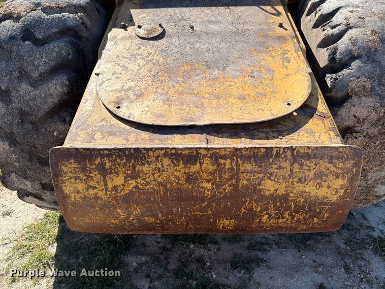 image for item ED4998 1972 Caterpillar 613 elevating scraper