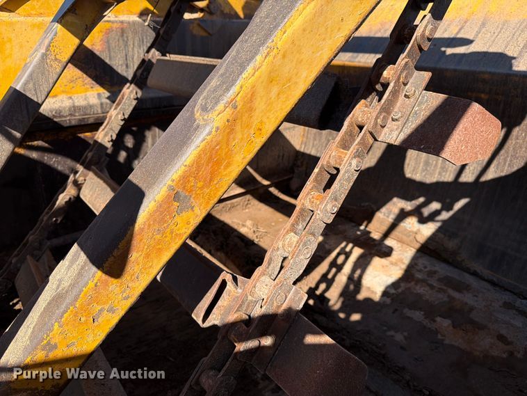 image for item ED4998 1972 Caterpillar 613 elevating scraper