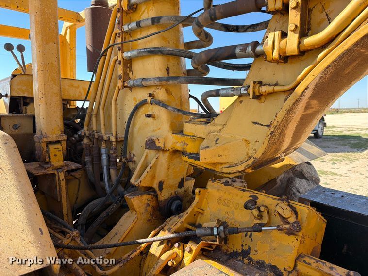 image for item ED4998 1972 Caterpillar 613 elevating scraper