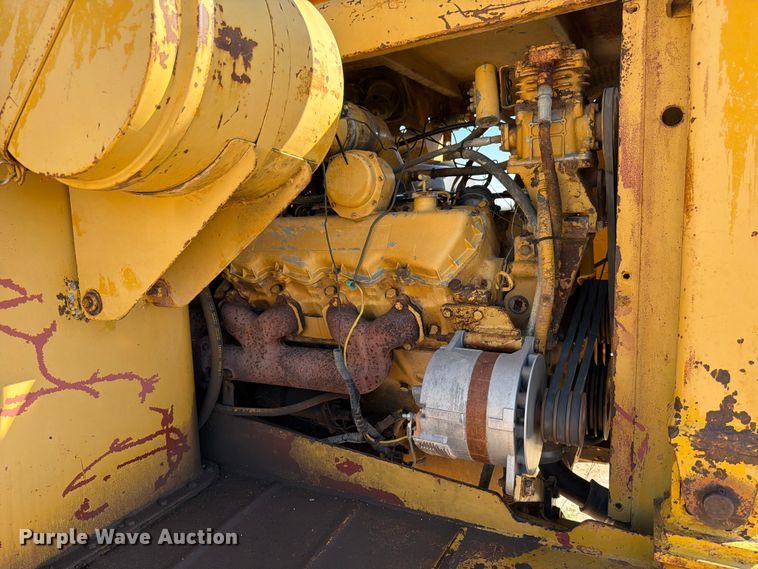 image for item ED4998 1972 Caterpillar 613 elevating scraper