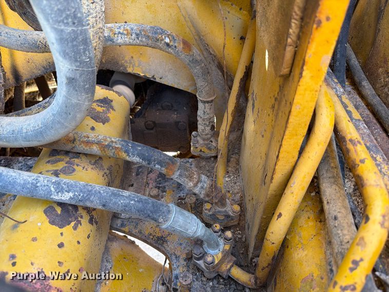image for item ED4998 1972 Caterpillar 613 elevating scraper