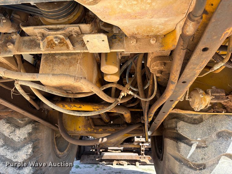 image for item ED4998 1972 Caterpillar 613 elevating scraper