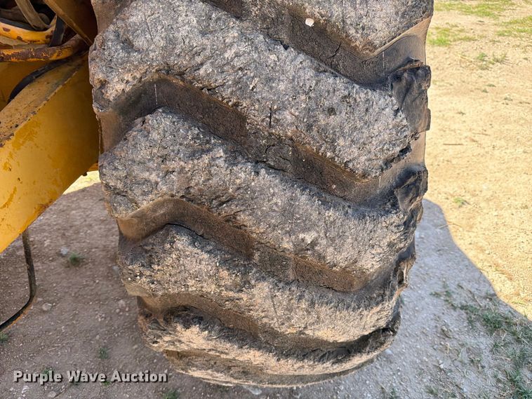 image for item ED4998 1972 Caterpillar 613 elevating scraper