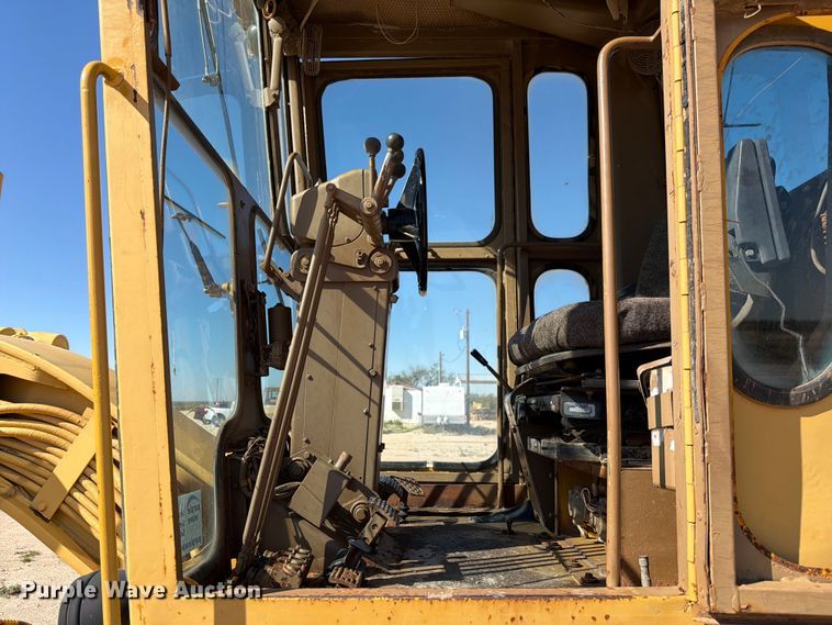 image for item ED4999 1974 Caterpillar 12G motor grader