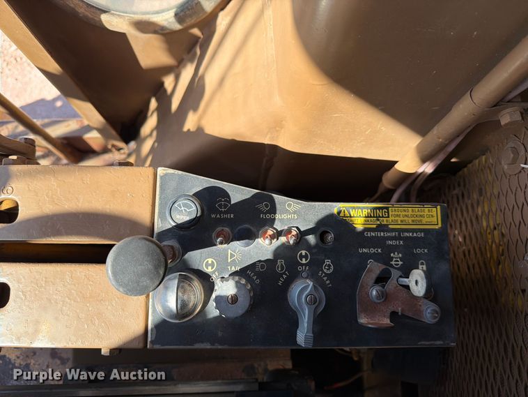 image for item ED4999 1974 Caterpillar 12G motor grader