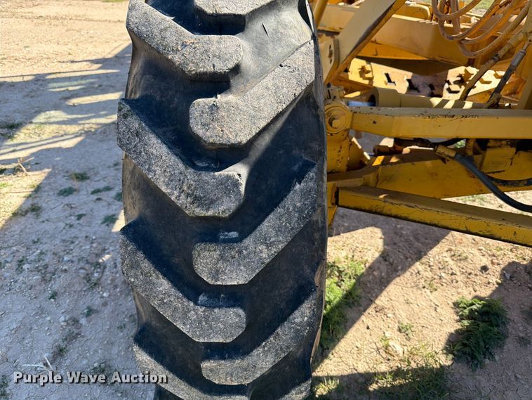 image for item ED4999 1974 Caterpillar 12G motor grader