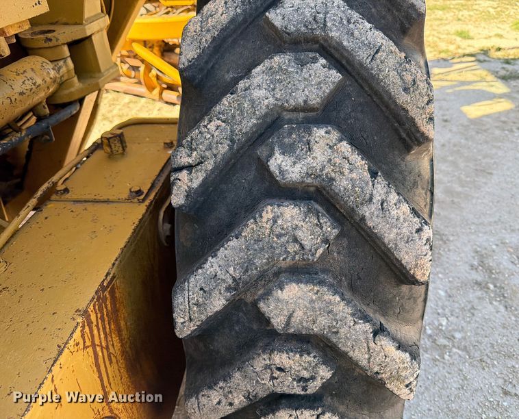 image for item ED4999 1974 Caterpillar 12G motor grader