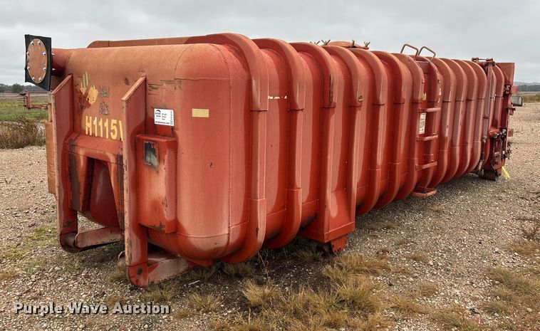 image for item EE4232 Wastequip liquid roll-off container