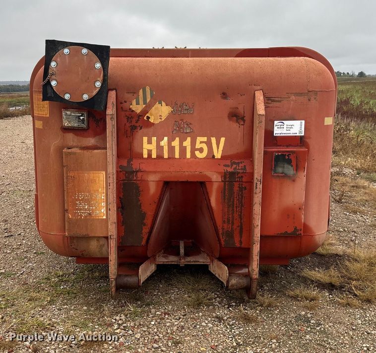 image for item EE4232 Wastequip liquid roll-off container