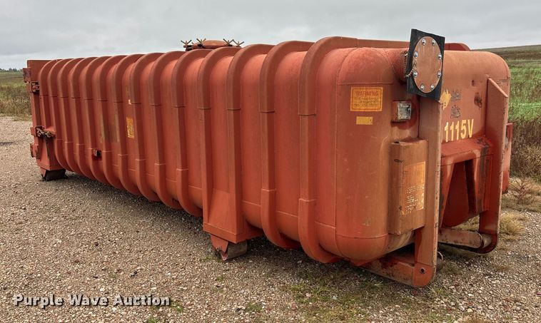 image for item EE4232 Wastequip liquid roll-off container