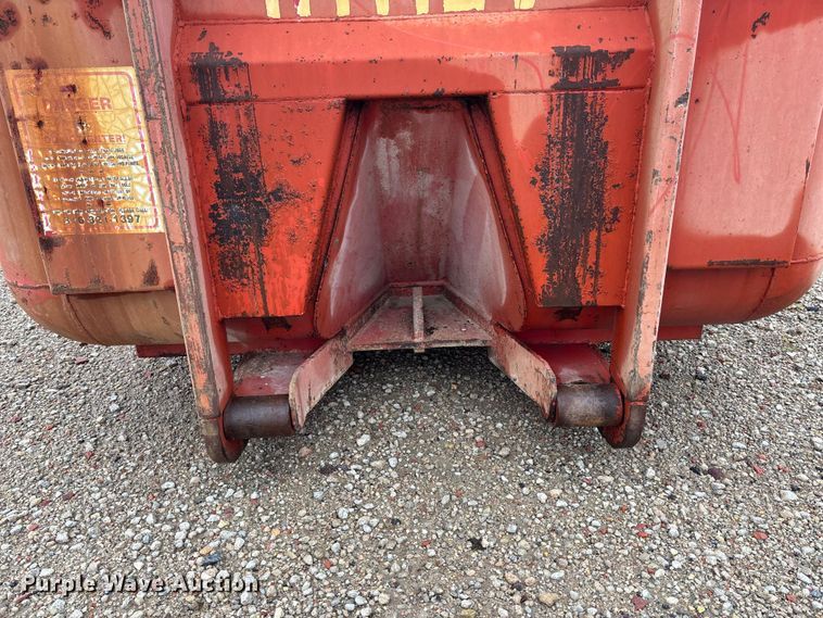 image for item EE4238 Wastequip liquid roll-off container