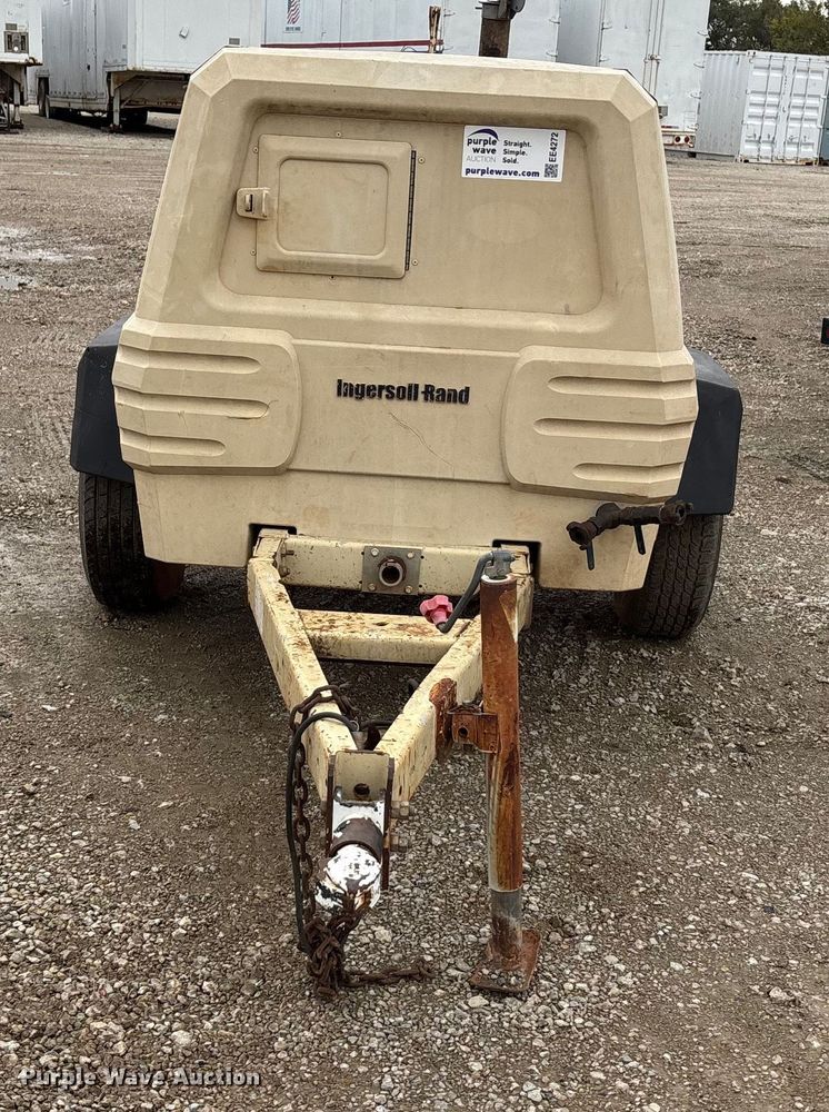 image for item EE4272 2002 Ingersoll Rand 185 air compressor