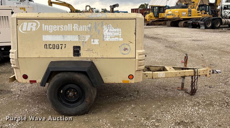 image for item EE4272 2002 Ingersoll Rand 185 air compressor