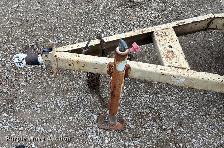 image for item EE4272 2002 Ingersoll Rand 185 air compressor