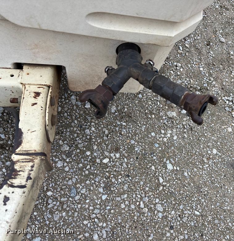 image for item EE4272 2002 Ingersoll Rand 185 air compressor