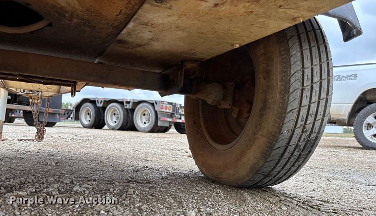 image for item EE4272 2002 Ingersoll Rand 185 air compressor