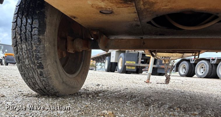 image for item EE4272 2002 Ingersoll Rand 185 air compressor