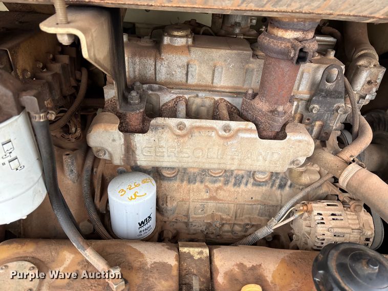 image for item EE4272 2002 Ingersoll Rand 185 air compressor