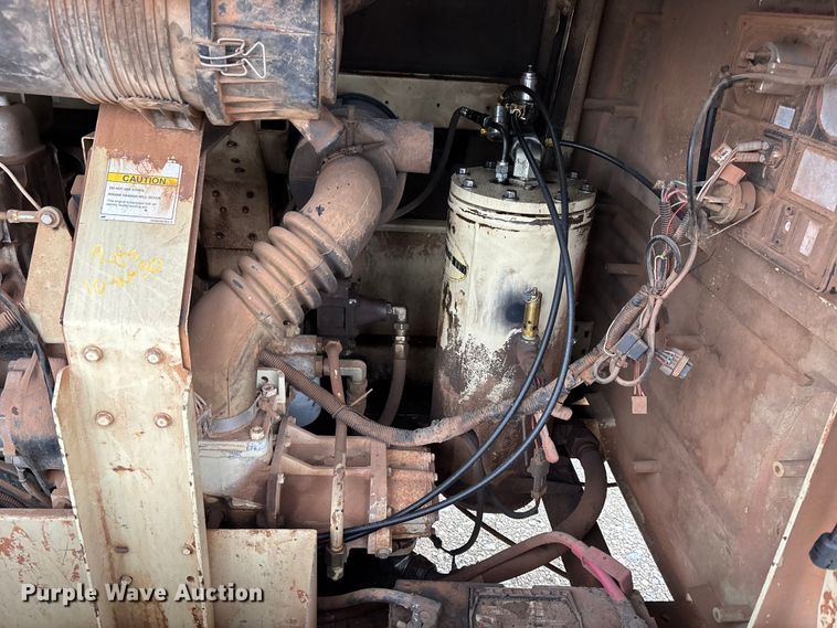 image for item EE4272 2002 Ingersoll Rand 185 air compressor