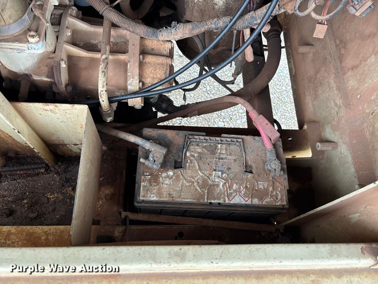 image for item EE4272 2002 Ingersoll Rand 185 air compressor