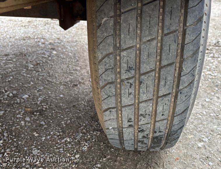 image for item EE4272 2002 Ingersoll Rand 185 air compressor