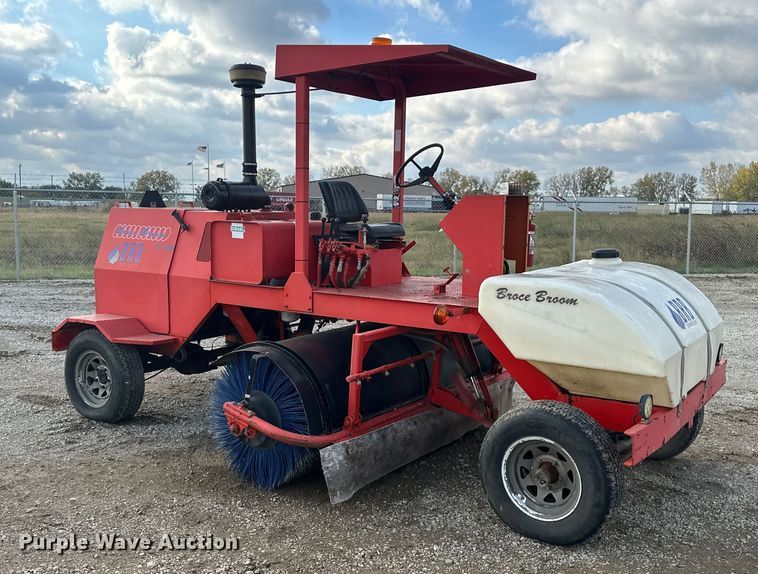 image for item EE4274 Broce Broom RJ300 sweeper