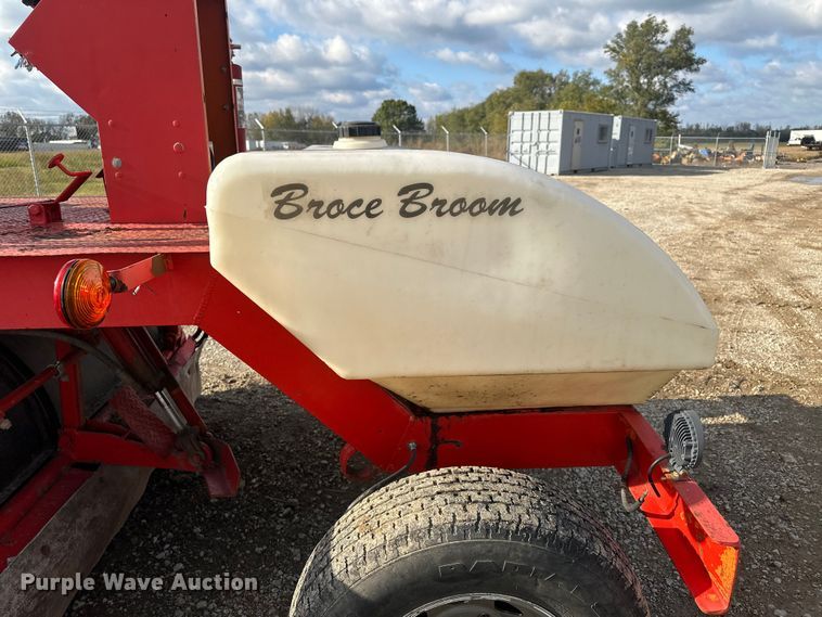 image for item EE4274 Broce Broom RJ300 sweeper