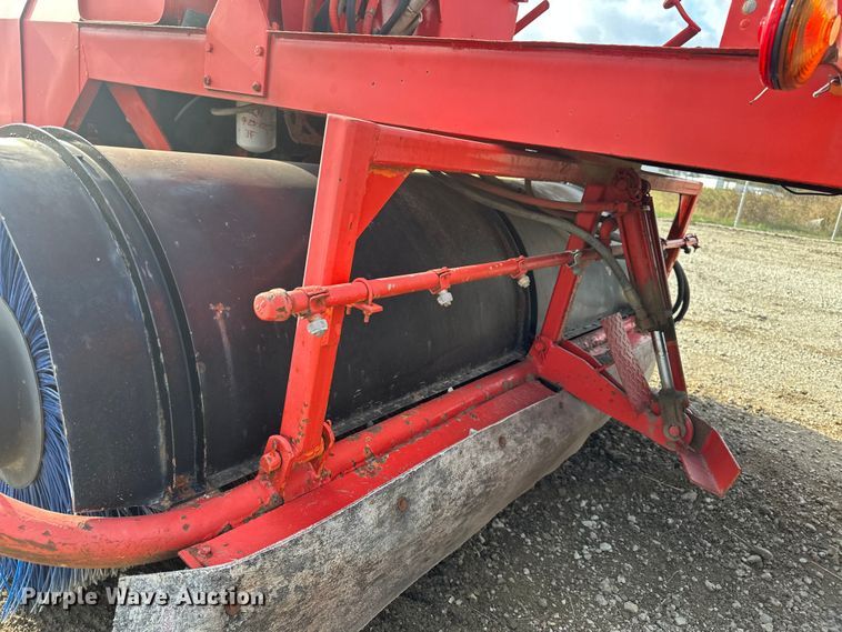 image for item EE4274 Broce Broom RJ300 sweeper