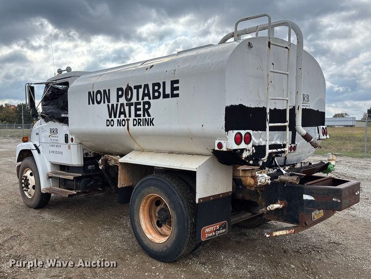 image for item EE4275 1999 Freightliner FL80 water truck