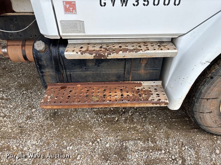 image for item EE4275 1999 Freightliner FL80 water truck