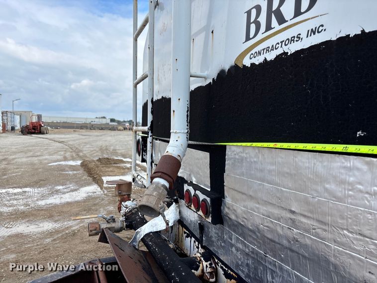 image for item EE4275 1999 Freightliner FL80 water truck