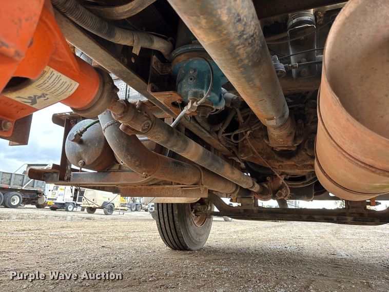 image for item EE4275 1999 Freightliner FL80 water truck